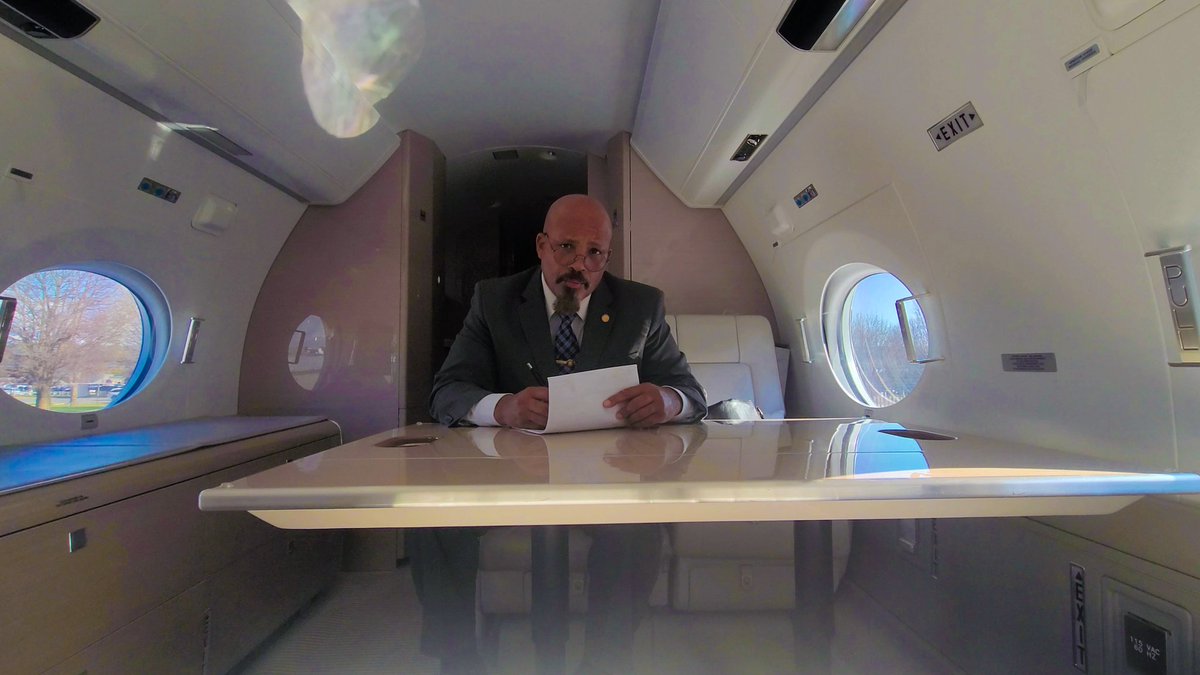 citysims's tweet image. The Grind ✈️
#WearyDrifter #FlyGuy #grind #northeast #winter #January #CorporateAviation #PrivateJet #Gulfstream #travel #exploreunknown #mensfashion #brooksbrothers