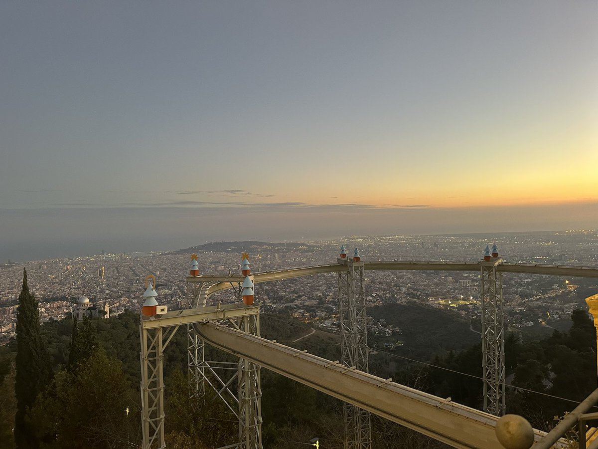 MouseyCherie's tweet photo. Tibidabo 🇪🇸 https://t.co/TSDoYxEsub