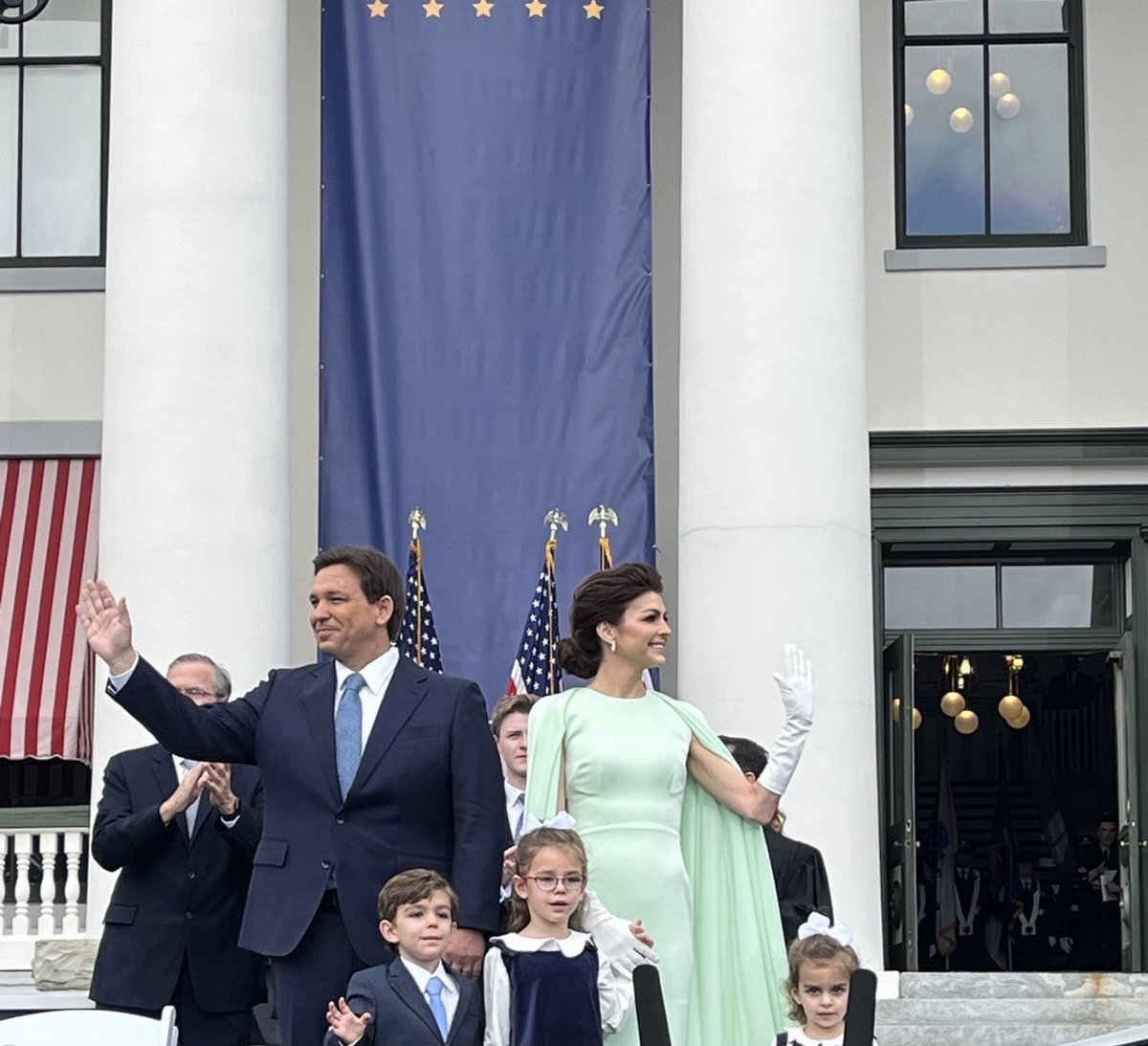 LauraLoomer's tweet photo. Today Governor Ron DeSantis was inaugurated for his “second term” that we all know he won’t complete because he’s running against Trump in 2024.
He invited Jeb Bush to be front and center at the inauguration. He was one of DeSantis’s guests of honor.
Speaks volumes! #TraitorRon https://t.co/ZDk53NQn1N