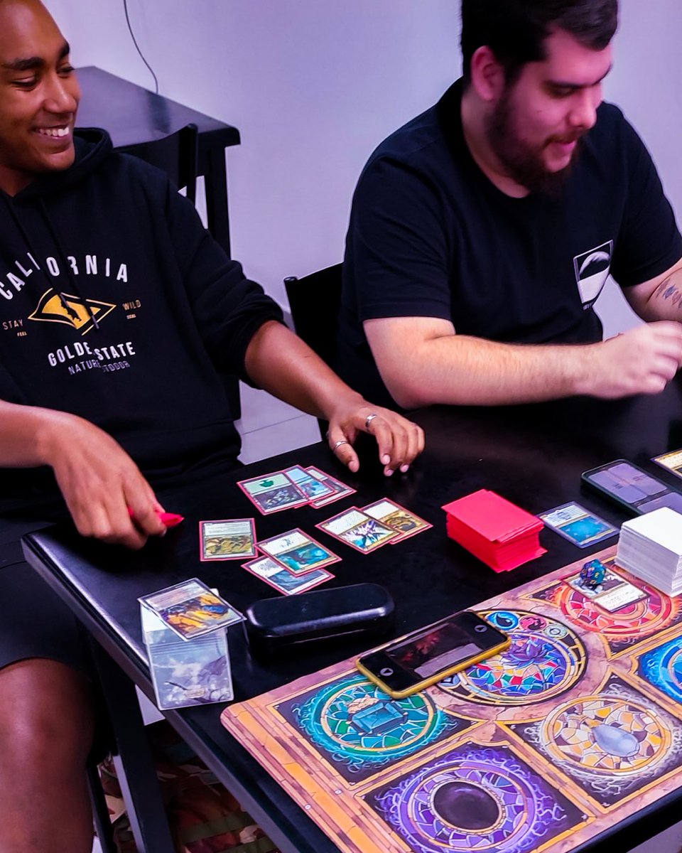 Um mesão de commander, um Pokémon ou um Boardgame!? 🎲

Seja o que for, seu sextou já tem lugar certo! 🤩
✨Vem pra Paradise! ✨

⏰Nosso horário de funcionamento hoje é de 12h ás 20h!