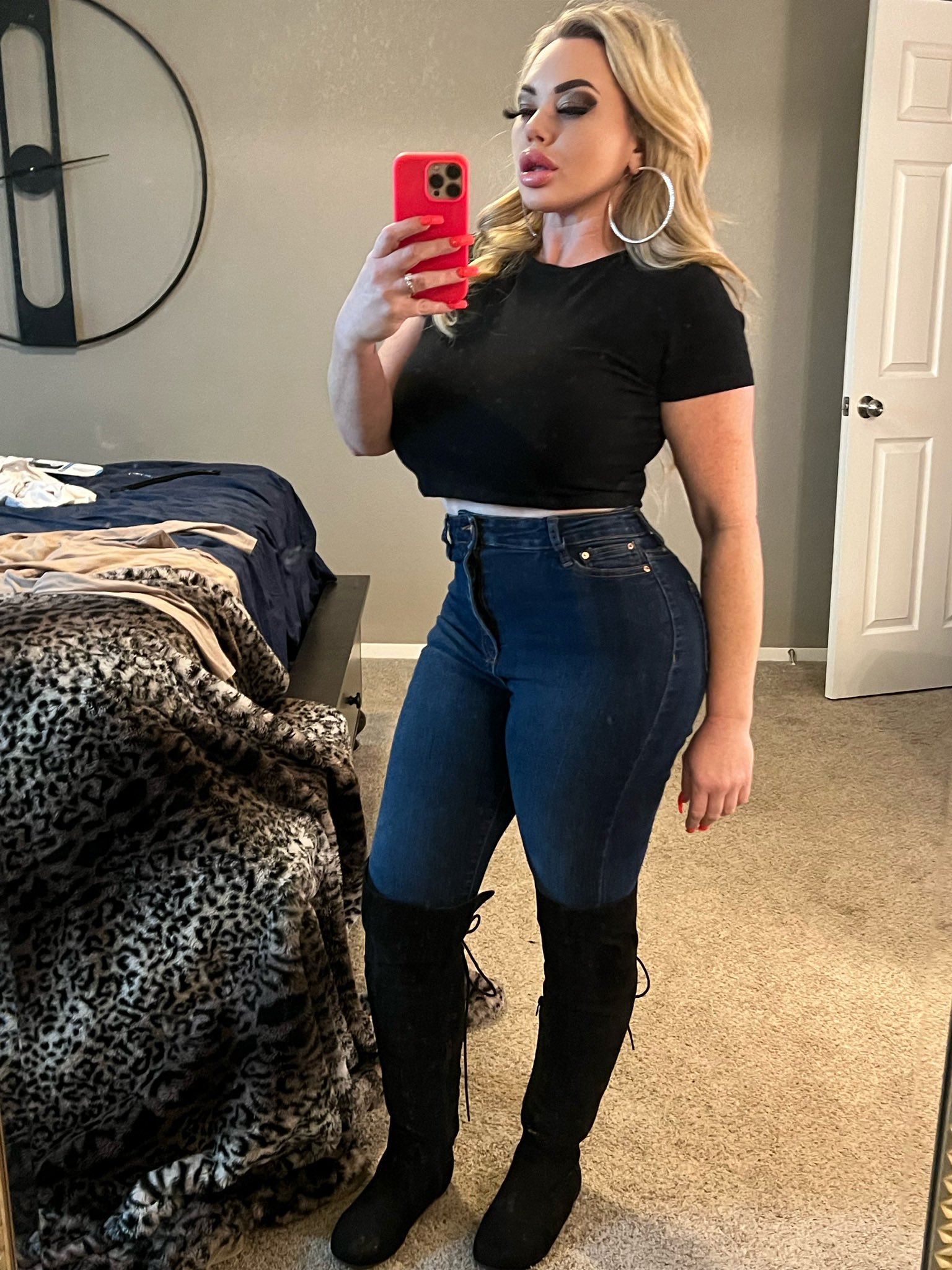 Katrina Thicc on Twitter "Would you like to see me with a woman? https