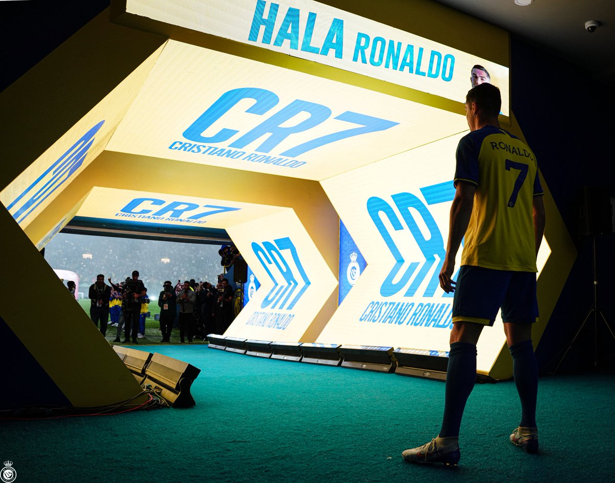 AlNassrFC's tweet image. تاريخٌ جديد 💛
#HalaRonaldo 💛