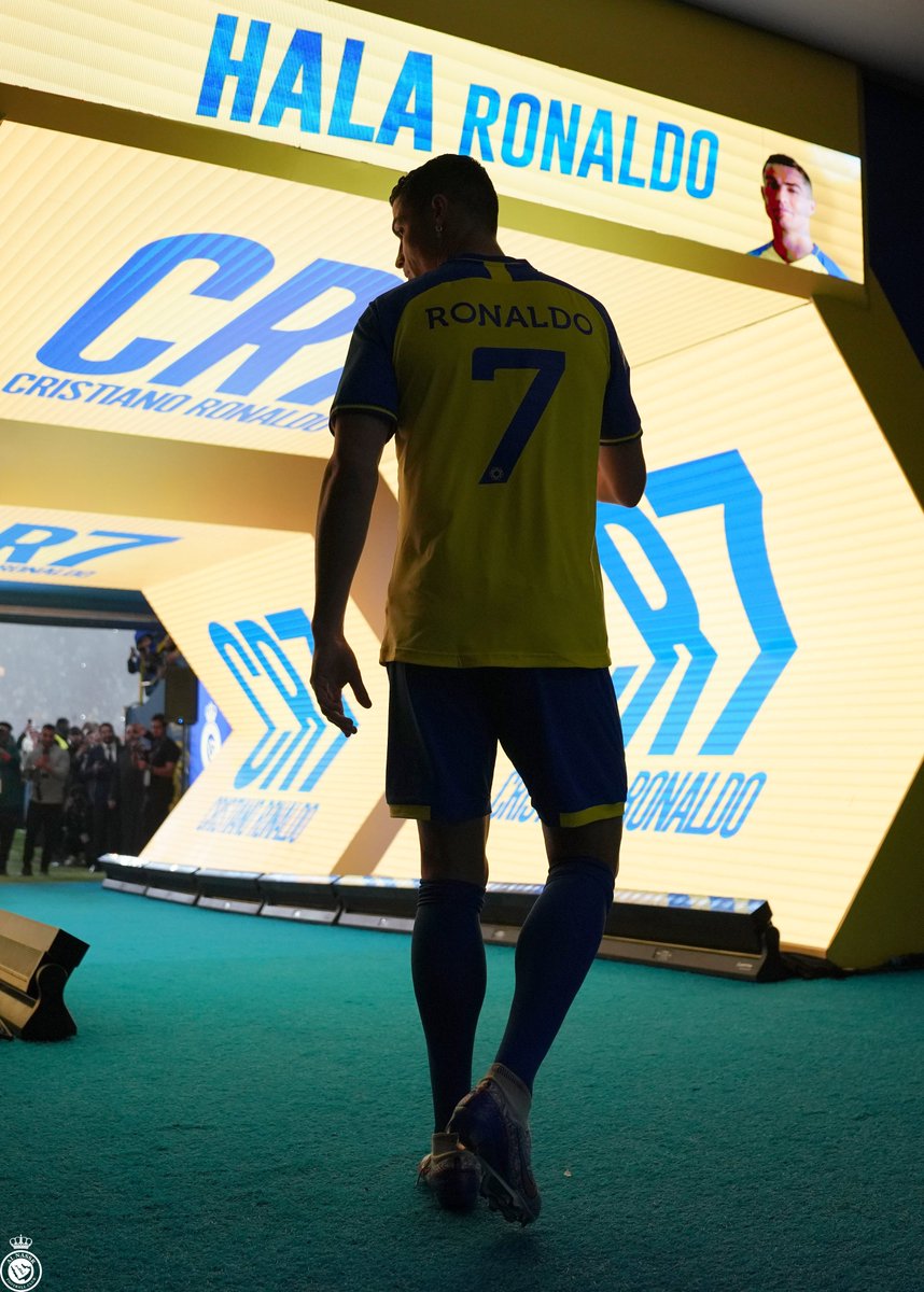 AlNassrFC's tweet image. تاريخٌ جديد 💛
#HalaRonaldo 💛