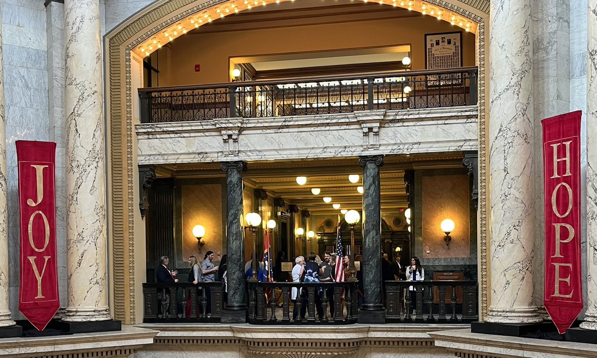 RightOnCrime's tweet photo. “The weather clears in Jackson and the halls are filled with Hope and Joy.” says ROC MS Dir @ScottEPeyton1 “Looking forward to a busy 2023 Mississippi legislative session with CJR reentry initiatives for stronger and safer communities.” #Bowties4CJR #msleg https://t.co/es74LoG1k9
