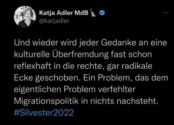 TubaBozkurt's tweet image. Rassistische Codes, die Rechte &amp;amp; Konservative von AfD, CDU, FDP bis SPD bemühen: #Überfremdung #Migrantenmilieu #Neukölln #mitallerHärte #Migrationspolitik #gescheiterteIntegration

Migrantisierte Berliner:innen kennen diese Codes &amp;amp; bekommen die Stimmungsmache mit. #Wahlkampf