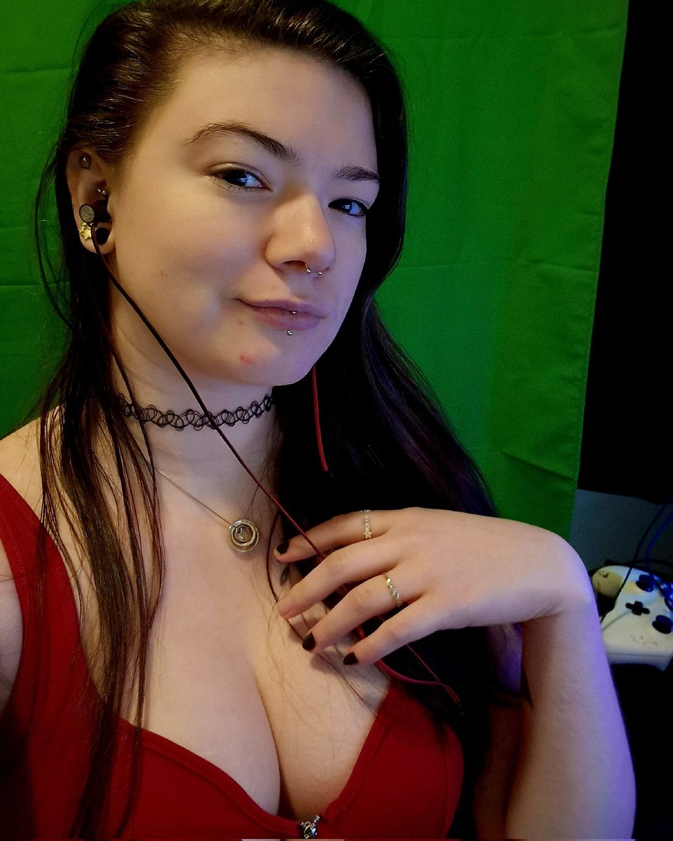 Ember | Little streaming bean 🫘 tweet media