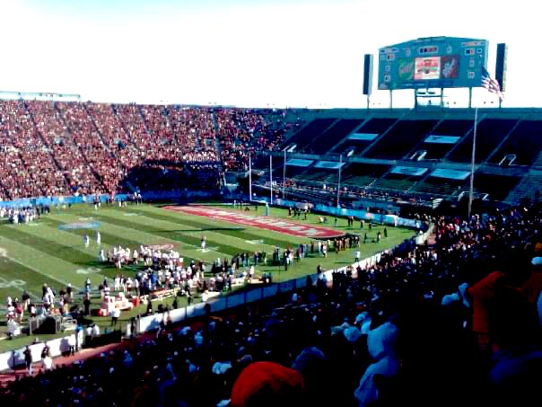 CHSSPOON's tweet photo. Jan 2, 2010- Papa John’s Bowl- Birmingham, Alabama. The coldest day of my life!!! 🥶🥶🥶 https://t.co/cbLSRFULjg
