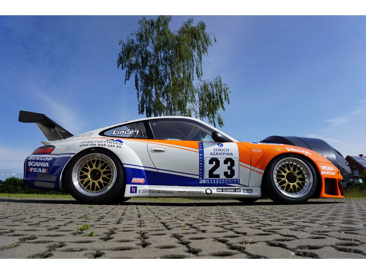 996 RSR - 2004 carbon side skirts for Porsche 911 racing cars 9lf.de/gb/rsr/1969-99…