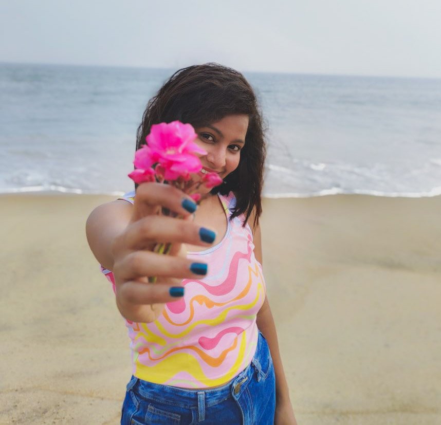 komal_banchhor's tweet photo. Happy new year lovess🌻 https://t.co/wShqEFyMMa