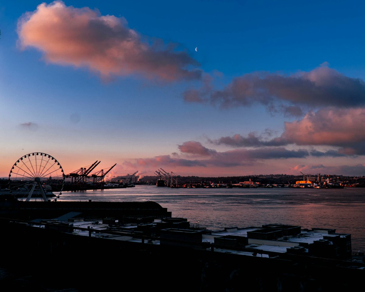 RidinTheUnknown's tweet photo. Making lemonade from lemons when I got stuck in Seattle due to airline issues so I made a weekend trip out of it. A wonderful city to play with my camera #sony #seattle #travel #photography #travelphotography #travelgram #instatravel #explore #traveling #Travelholic #TravelAddict https://t.co/UZRpPyzy1T