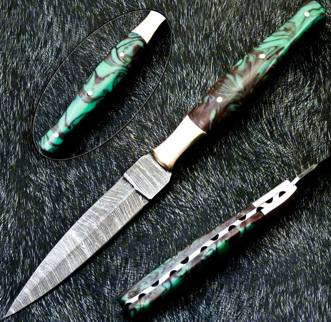 OScreaterz's tweet photo. Rare Dagger Boot FIX BLADE Knife CUSTOM HANDMADE FORGED DAMASCUS Steel KNIFE.              
Contact WhatsApp: 03126585730                                                       #knife #forge #Steve #knifeshop #dailylook #outdoors #knifemaker #knifecollection #knifesalesdaily https://t.co/2rNcMRKdbN