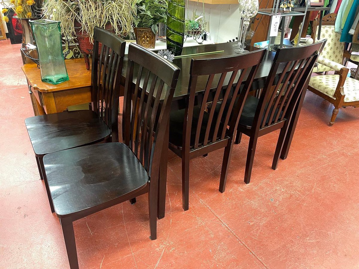 HandMeUpsNe's tweet image. 5 piece dining set! 🤩