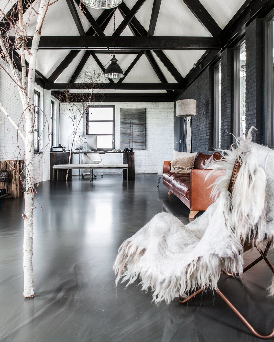 We’re inspired each day by the design and decor of each and every one of your spaces, and we look forward to seeing new trends in the new year! From mid-century modern to farmhouse ... what’s your design style when it comes to your home?