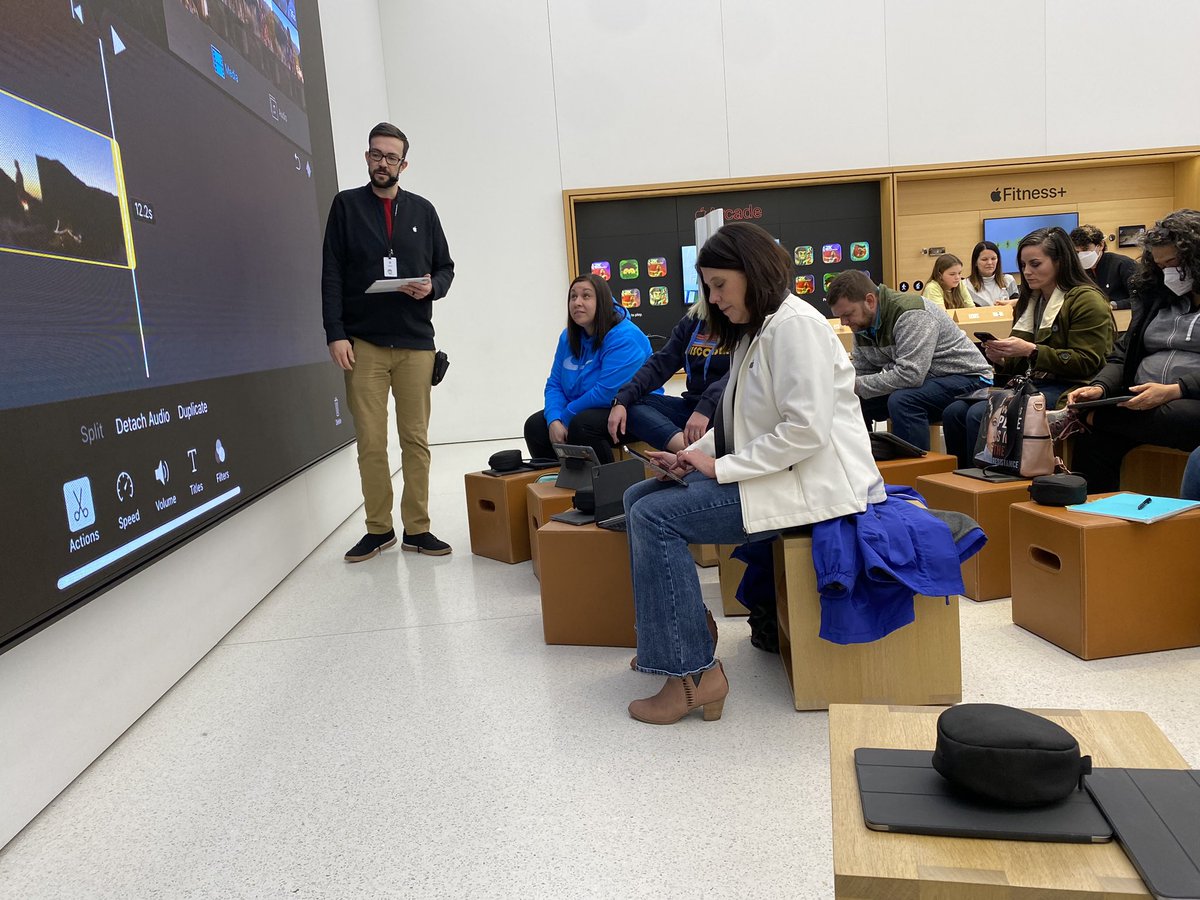 Nau_Twilight's tweet photo. Elementary GATE teachers working on our Apple Teacher certification at the Apple Store today. We are learning about iMovie, GarageBand and Swift Playground. Thank you @annfeldmann1 and @21centtech for arranging this! #opsproud #highqualitypd @OmahaPubSchool https://t.co/errXDZhLJx