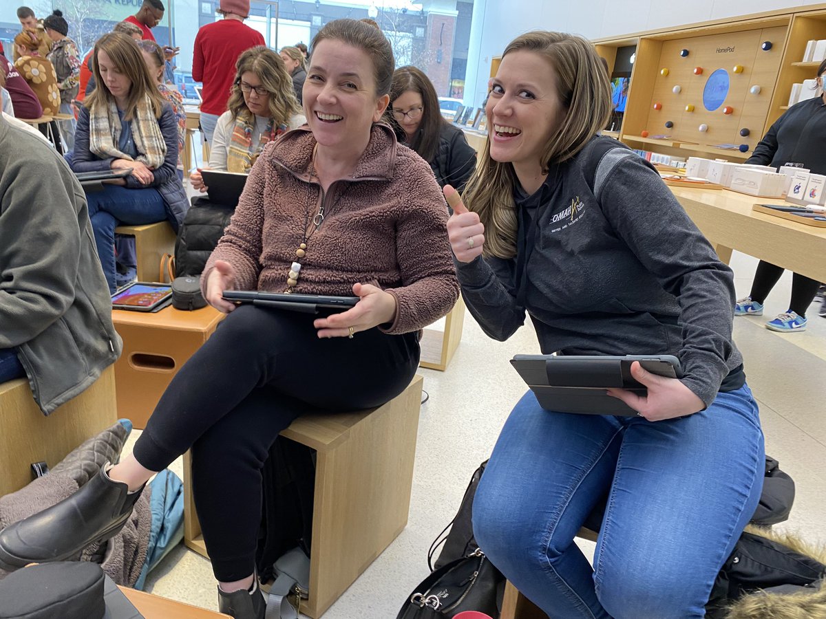 Nau_Twilight's tweet photo. Elementary GATE teachers working on our Apple Teacher certification at the Apple Store today. We are learning about iMovie, GarageBand and Swift Playground. Thank you @annfeldmann1 and @21centtech for arranging this! #opsproud #highqualitypd @OmahaPubSchool https://t.co/errXDZhLJx