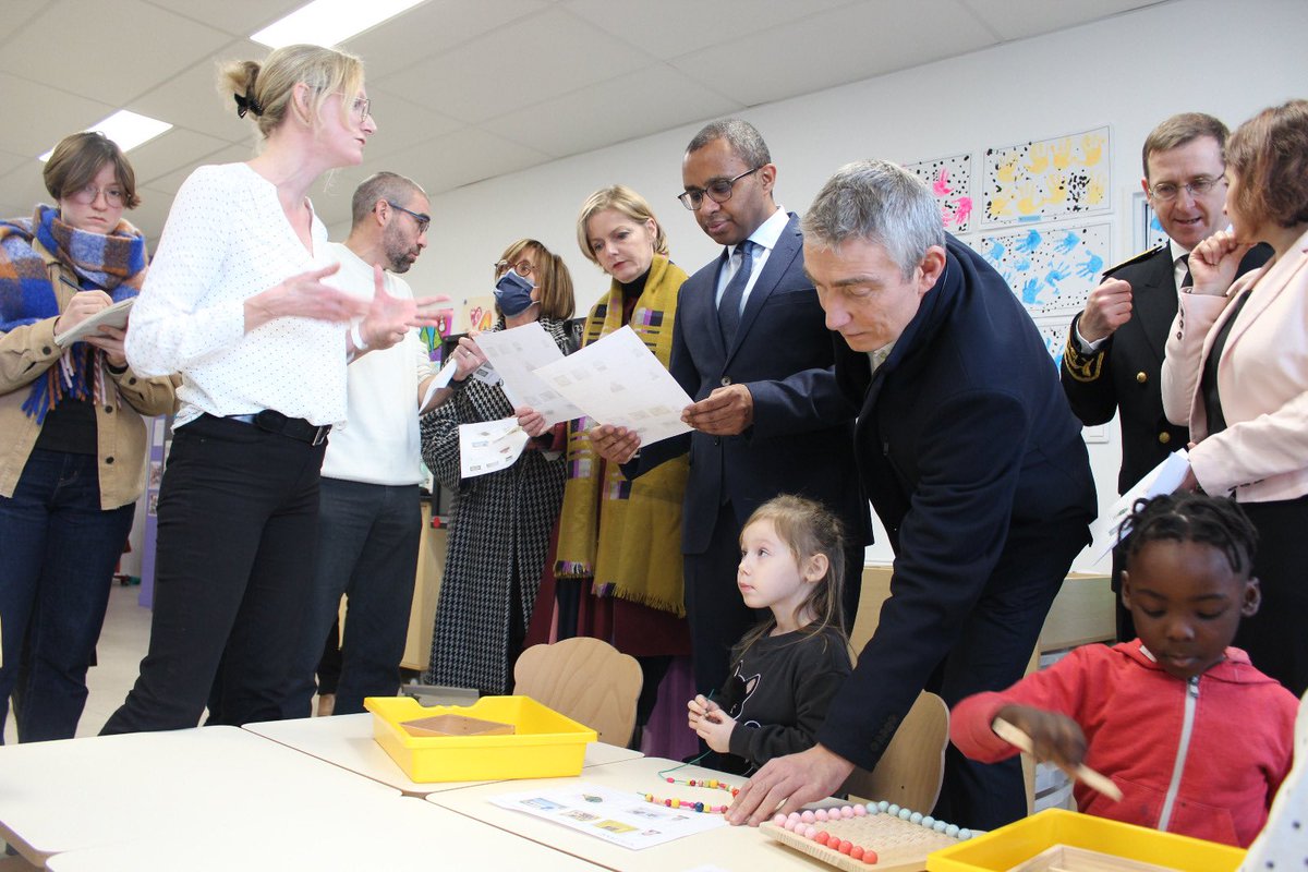 CharlineAvenel's tweet photo. L’école Coppens de Montigny-lès-Cormeilles favorise le bien-être et la réussite avec des classes multiniveaux et une pédagogie de la coopération. Nous y étions ce matin avec @PapNdiaye, @Cecile_Rilhac et @Prefet95 pour souhaiter aux élèves et aux équipes une très bonne rentrée ! https://t.co/XRXAG01hIU