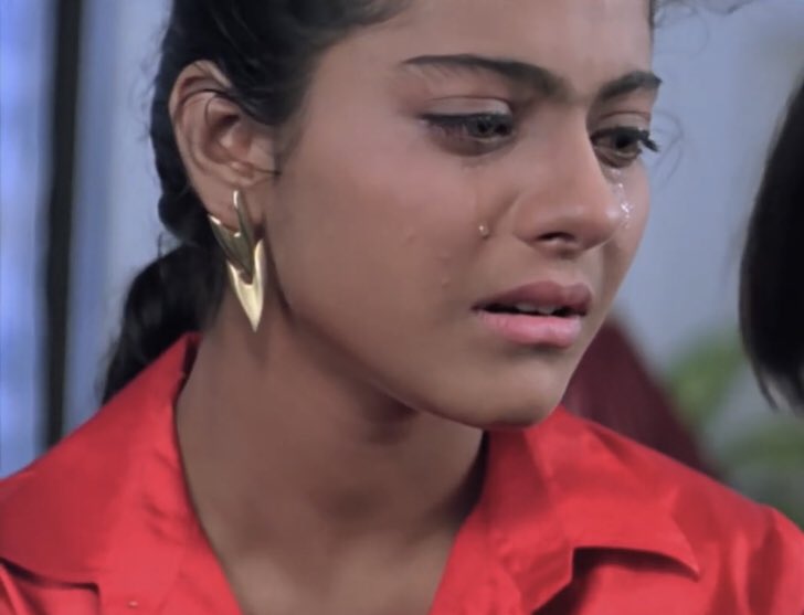 bwoodscreencaps's tweet photo. kajol in baazigar (1993) https://t.co/wzjD3SiuUA