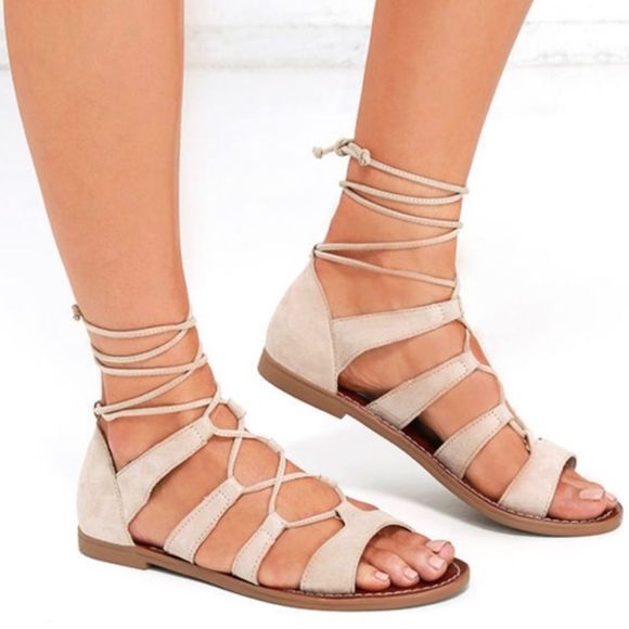 So good I had to share! Check out all the items I'm loving on <a href="/Poshmarkapp/">Poshmark</a> from <a href="/rainydayshop/">rainydayshop</a> <a href="/Crazydogmama1/">CrazyDogMama</a> #poshmark #fashion #style #shopmycloset #edieparker #torrid #stevemadden: posh.mk/5R0iZMPRptb