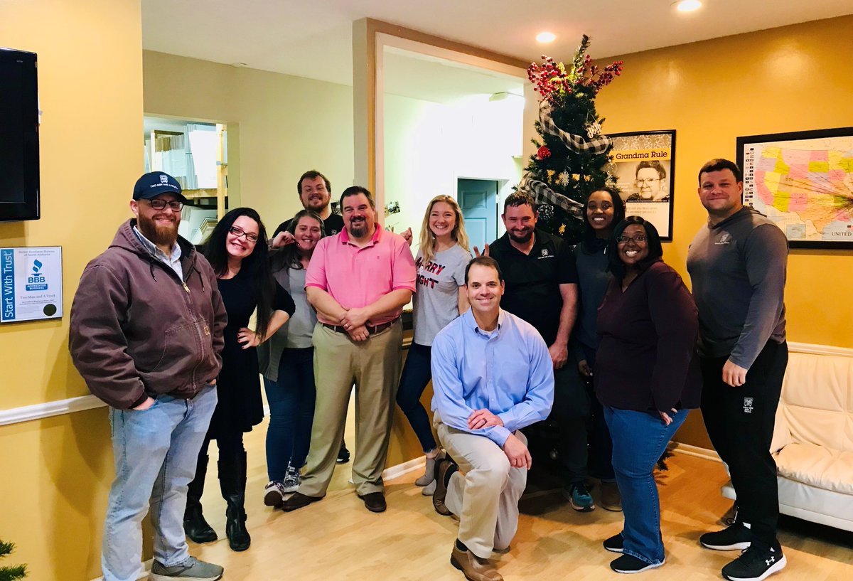 twomenhsv's tweet photo. From our work family to yours, we hope you had a very Merry Christmas & have a Happy New Year! 🥳✨🎊
#newyear2023 #workpotluck #tmthsv #twomenandatruck #twomenhuntsville #twomenandatruckhuntsville #happynewyear #happynewyear2023 https://t.co/gdUpsl38b6