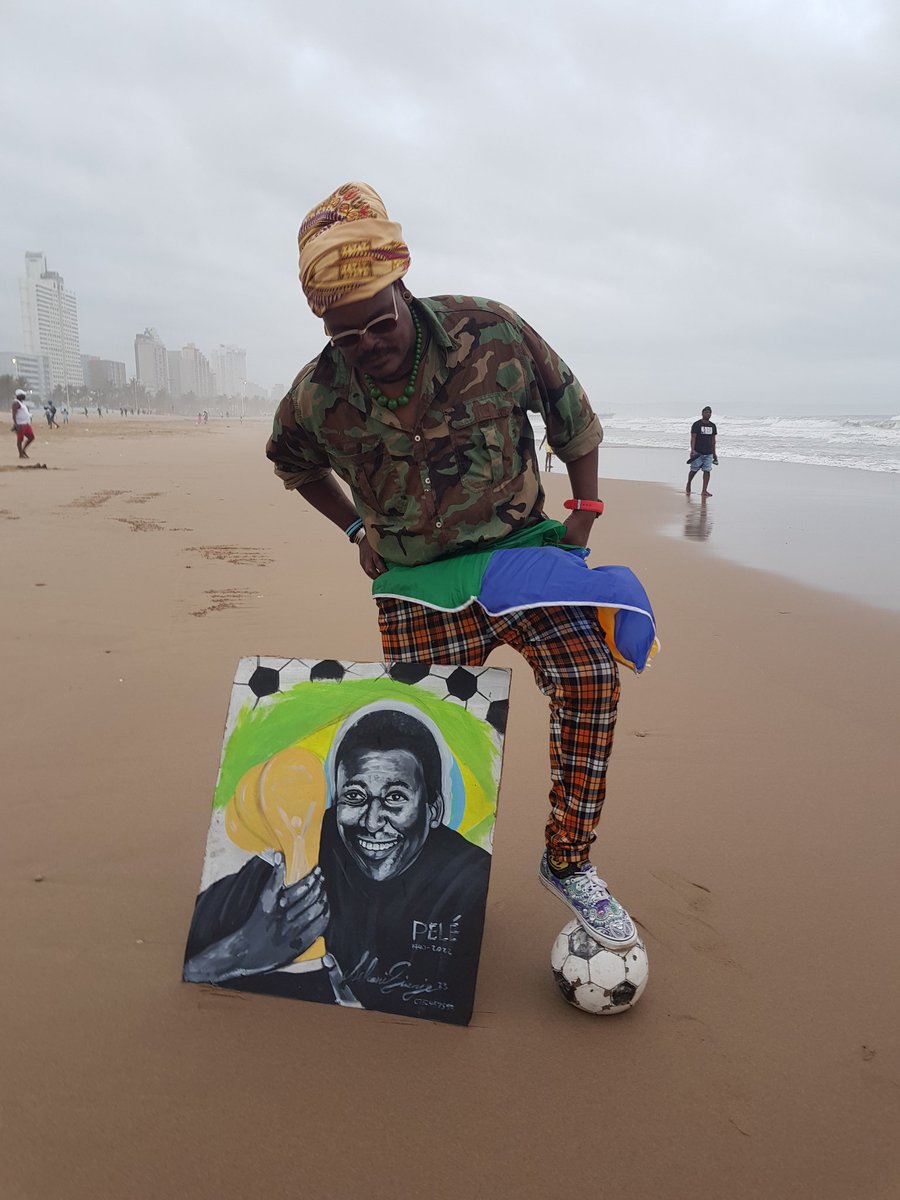 RastaArtist's tweet photo. Fallen Star ⚽ may football be da same as Pele displayed it 🏆🥇RIP Ayeyeeeeeee.
#RIPPele #restinpeacepele https://t.co/9TISQLJTVv
