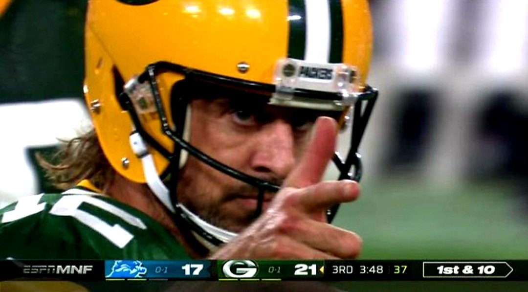 BookOfEli_NFL's tweet photo. Aaron Rodgers has started and finished 4 games against the Lions in the final week of the season.

Here's what he's done in those games:

• 4-0
• 1,157 yards
• 11 TDs
• 1 INT
• 109.1 QB Rating https://t.co/Bmef6IU1hg