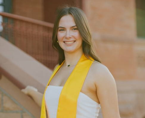 WPCareySchool's tweet image. "ASU has given me lessons in the classroom about academics, but it has also taught me lessons outside the classroom about life," says Medallion Scholar and fall #NotableGraduate Ella Gallagher. bit.ly/3P7Px3M @asunews #IAmWPCarey