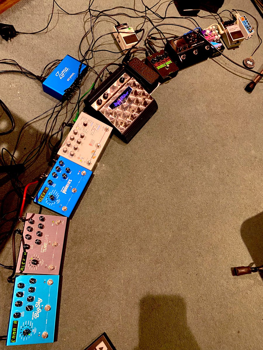 AntLawGuitar's tweet photo. New guitar, new pedals, new abandoned railway line, new fish/chips can only mean one thing - new @TrioHLK album recording this week. Doing lots of livestreaming on the trio channels so follow @TrioHLK if you want a glimpse into our process! 🧐 #newalbum #process #triohlk #newyear https://t.co/s8sxM80dOT