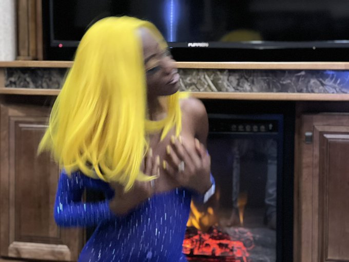 When your girl send you the blur pic https://t.co/Wa6bgzGX8p