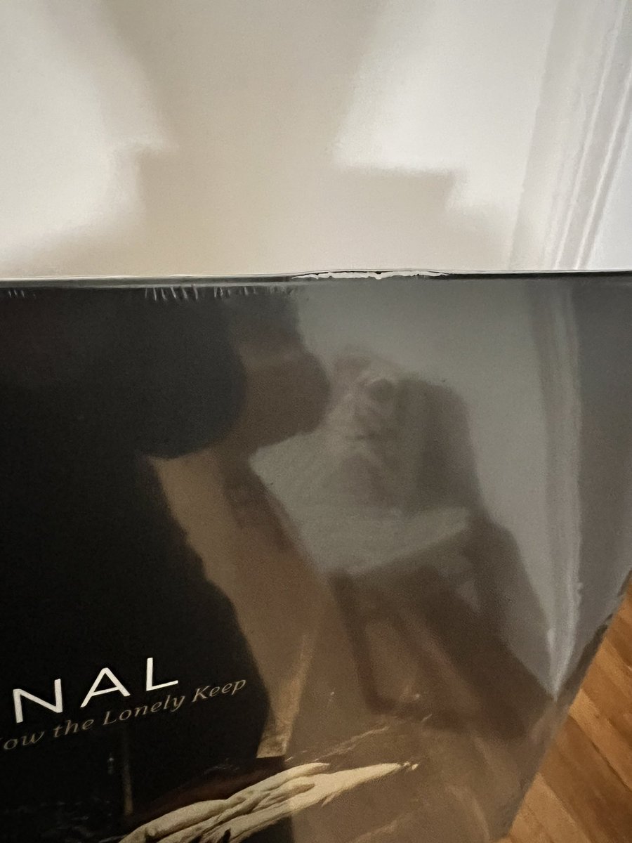 robeyondthesun's tweet photo. @toothandnail I gotta say this is a little frustrating. I didn’t even open it and the sleeve is damaged. https://t.co/b7BaKgo09s