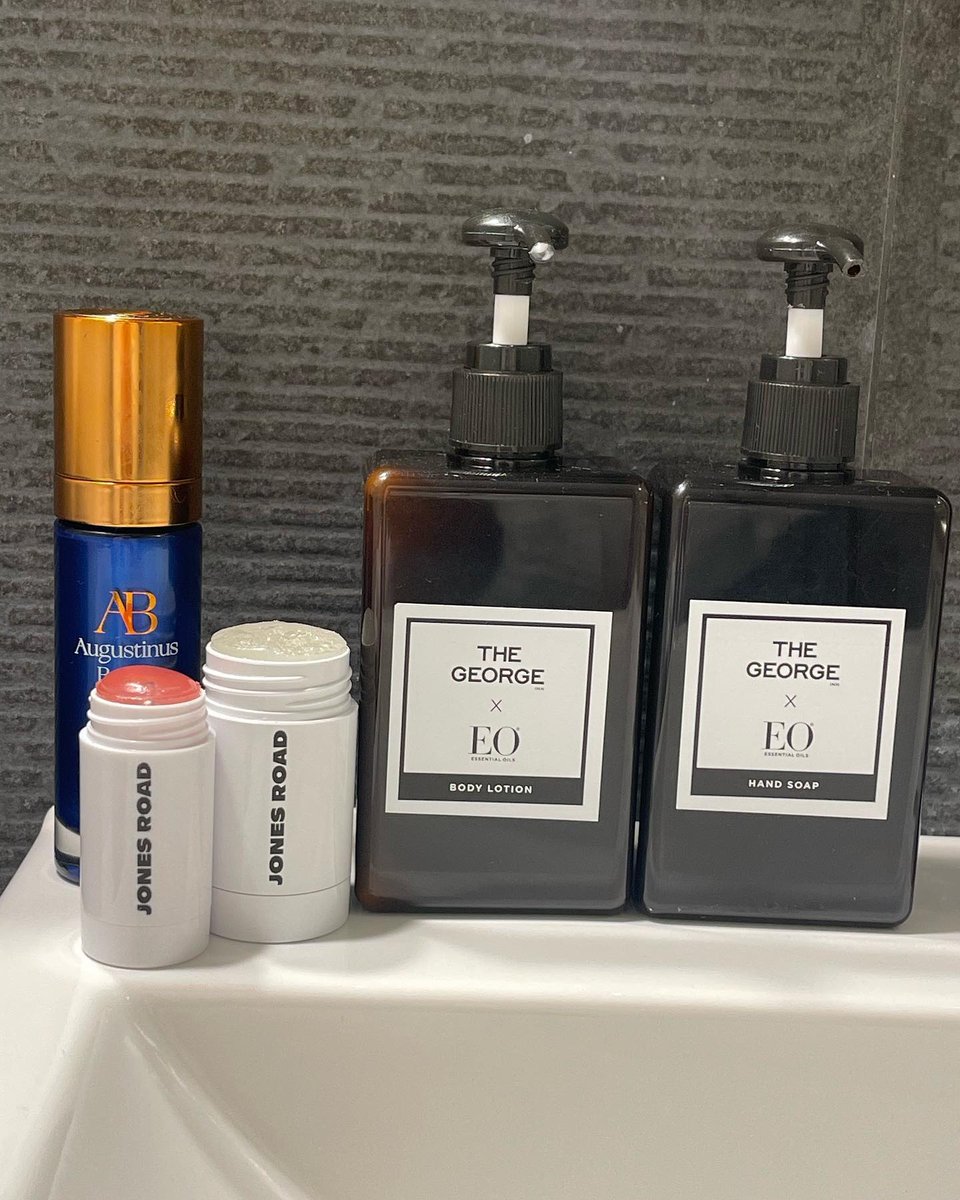 Looking for a relaxing getaway? Come and visit us at @thegeorgemontclair for the ultimate vacay 🧖‍♀️  

📷 skin.by.chey @augustinusbader <a href="/jonesroadbeauty/">jonesroadbeauty</a>