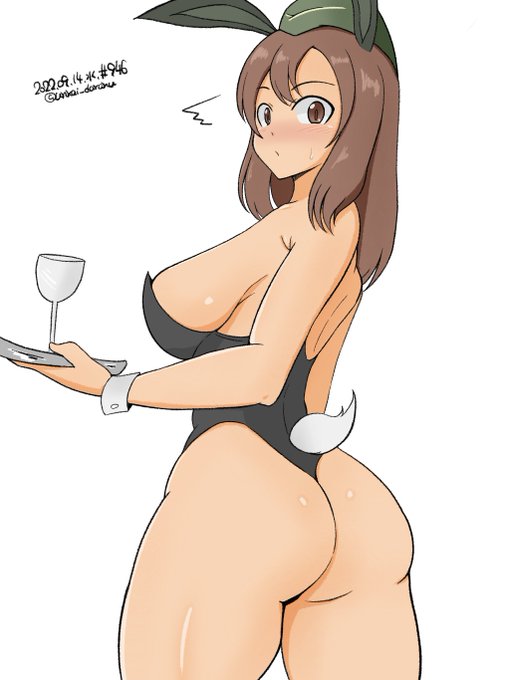 フミカネ尊師のバニー隊長は前に一応描いてるのよね。

さて、今回はどうするか。

あ、タイツ無いのは趣味です。
#w_witch #L_witch  #ルミナスウィッチーズ 