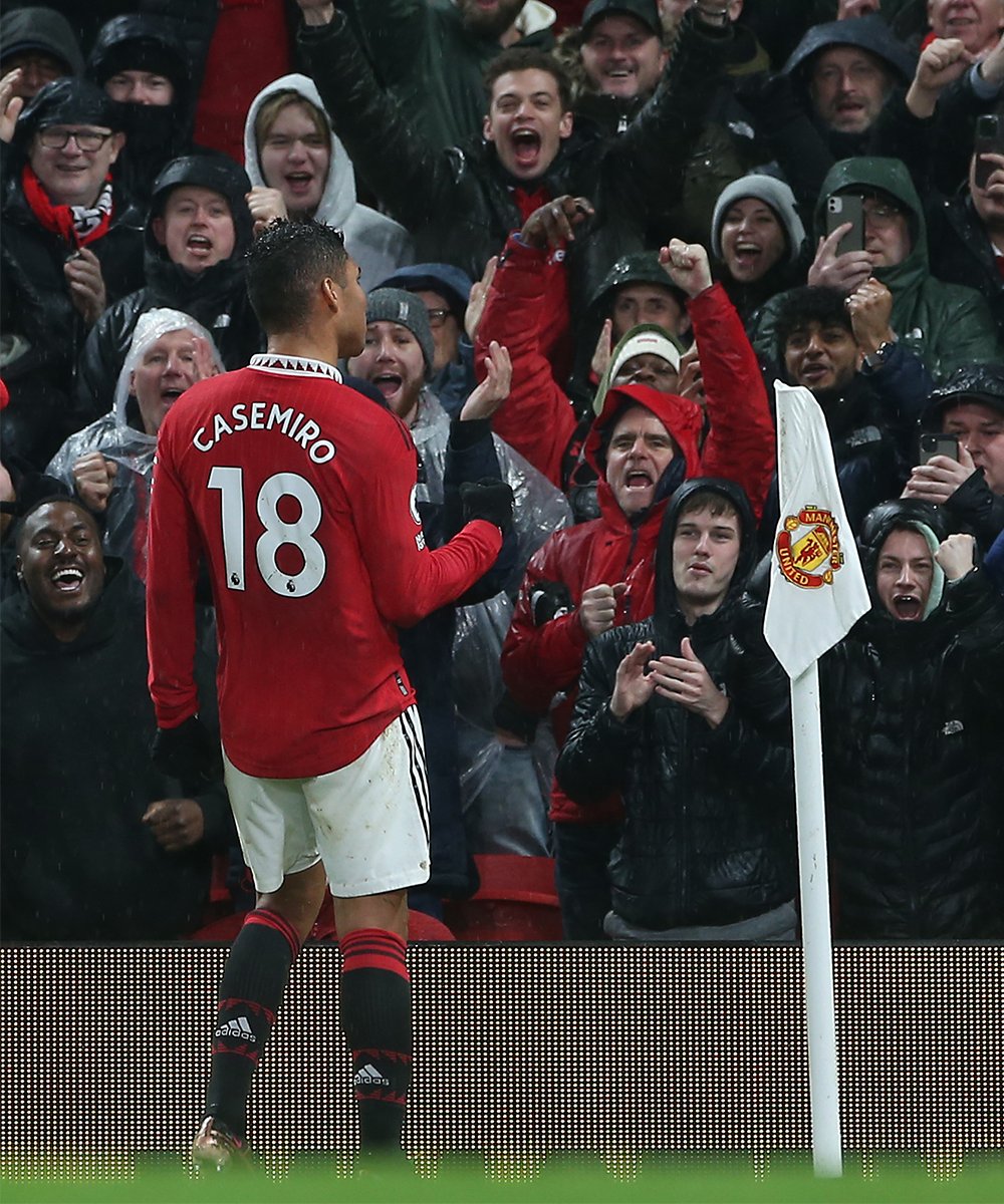 utdreport's tweet photo. Is there anything this man can't do? https://t.co/5MYgcYXy9L