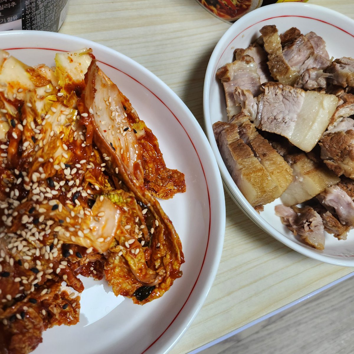 A_BlueMoon08's tweet photo. Chef BaekGyeol cooking the most delicious food for the members 👨🏻🍳🥰! 👏
˚✧₊⁎ bon appétit ˚✧₊⁎
#멋진녀석들 #gretatguys
#baekgyeol #백결
#jungsemin #정세민
#innocentguy
#maknae
@GreatGuys_twt https://t.co/k7k3a0UXZb