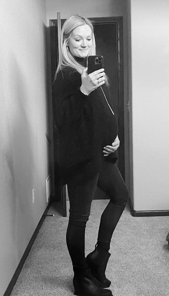 lauren_gent's tweet photo. Getting back into the routine today! 27 weeks and counting before another little guy joins us. https://t.co/MPcfP4Sotq