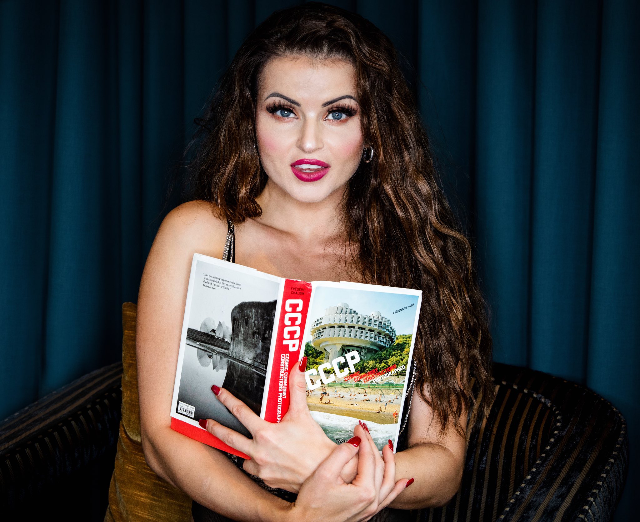 TW Pornstars - Veronica LaVery. Twitter. 1 book a month, 12 a year