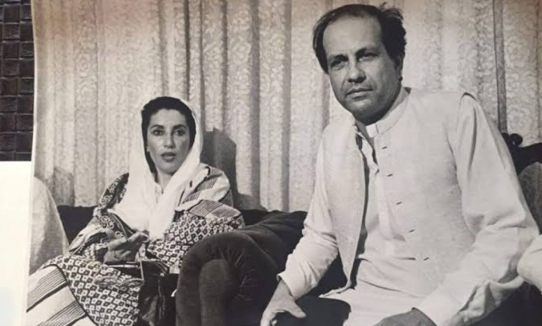 RazaDharijo's tweet photo. Remembering Shaheed Salman Taseer on his 12th martyrdom anniversary today - What a brave ✊🏻 and courageous man he was

(Mat samjho hum ne bhula deya) 💔 https://t.co/BBUEjjVoUr