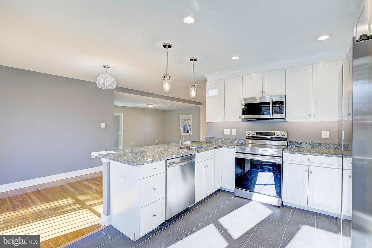 YourAgents4Life's tweet photo. Open House! ,  1/7/2023 1:00:00 PM, Full Details https://t.co/E0HDtaI8jK https://t.co/kKugI5T33p