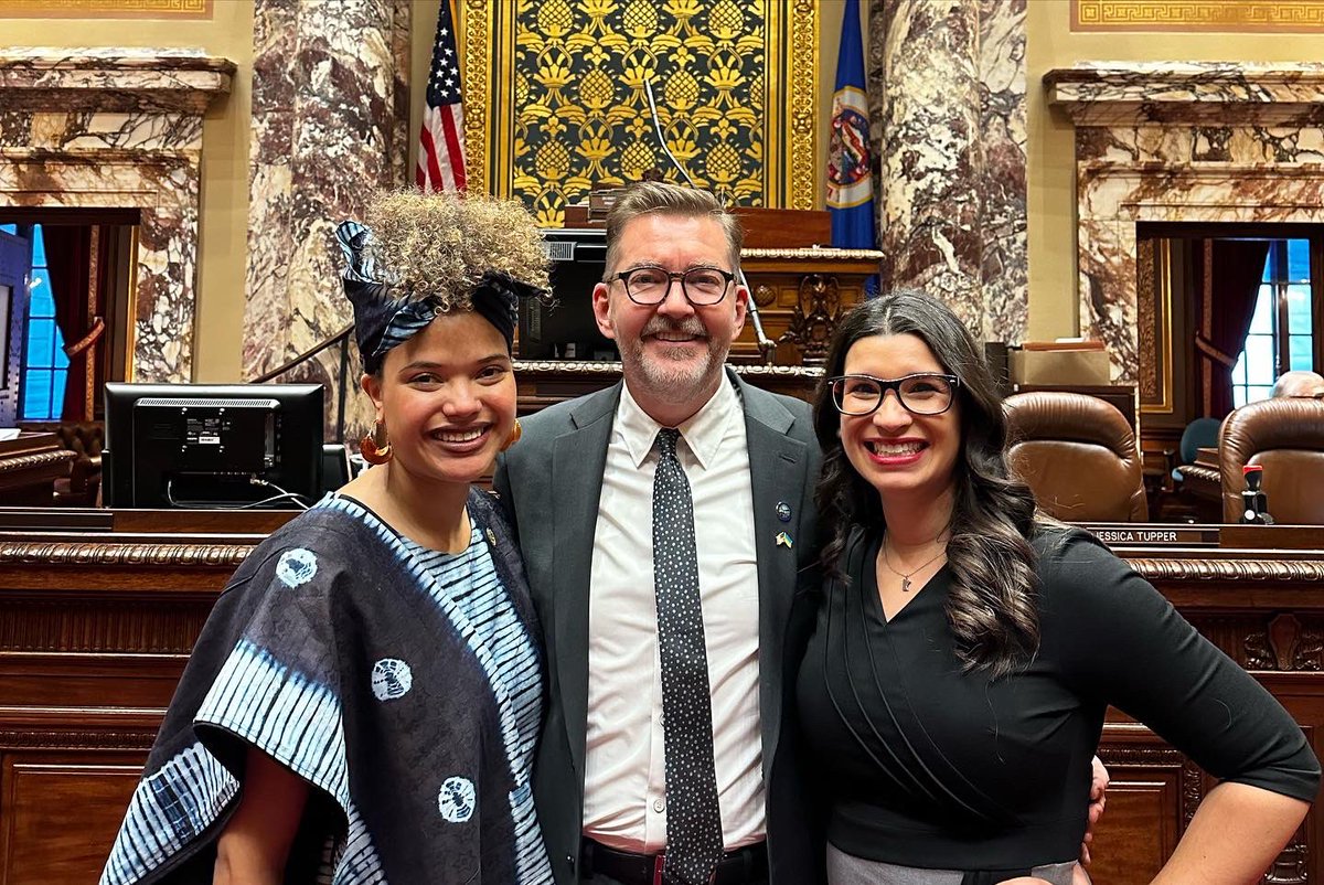 ErinMayeQuade's tweet image. Today, I was sworn in as a Minnesota State Senator. I’m looking forward to the hard work ahead — it’s an honor to represent our community at the legislature! #CommittedToCommunity