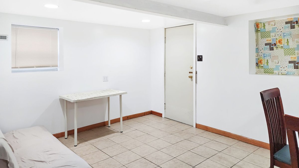 DivineArchSca's tweet photo. Chicago, IL  $900 2 BED 1 BATH 

Contact for more info:
612-787-2724 (ARCH)
DivineArchSca@gmail.com
MLS: 11693143 
https://t.co/nl5yOfpLEG

#entrepreneur
#realestate
#property
#homesforsale
#justlisted
#propertyvalue
#househunting
#coldwellbanker
#forrent
#RentalProperties https://t.co/PpCcYSxbtb