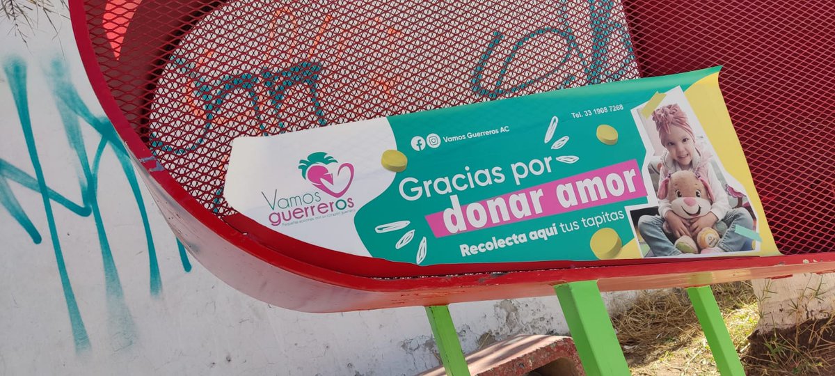 Secundaria39T's tweet photo. #VamosGuerreros Ellos no se rinden, y nosotros admiramos mucho su fuerza y voluntad para seguir adelante. Maestros, directivos, personal administrativo, alumnos, padres de familia de la #Sec39 y todos los habitantes de la zona estamos con ustedes. Vamos a donar amor. https://t.co/UorXJZxHNF