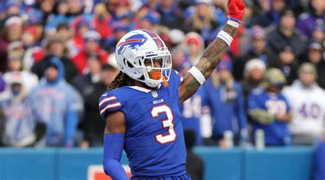 nflrums's tweet photo. Just spoke with Dorrian Glenn — Buffalo Bills Damar Hamlin uncle — who said his nephew is on a ventilator but he’s improved to 50% oxygen needed after being at 100%. He’s still sedated but main focus is recovering to breathe on his own &amp; healing lungs. @CameronWolfe 
#BillsMafia https://t.co/QFOXuhfcv7