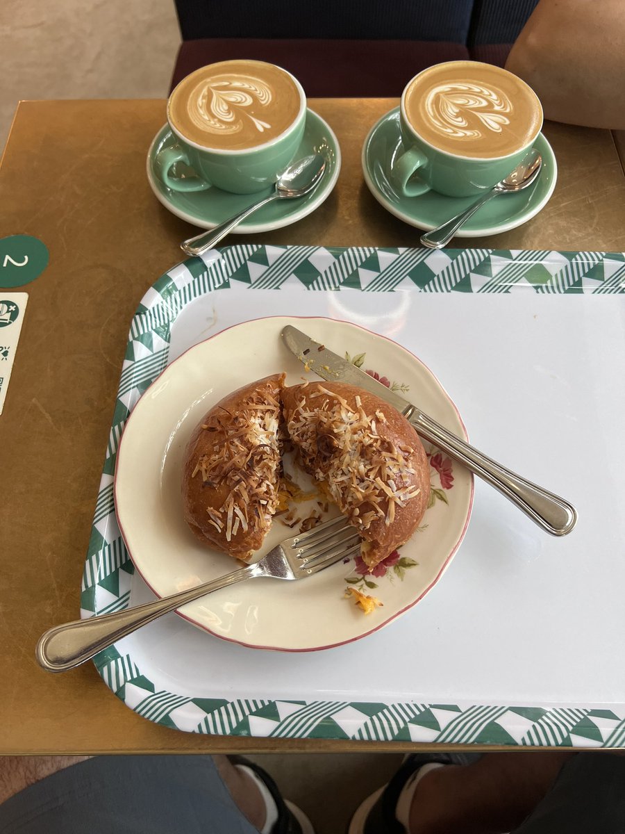 GoVipulT's tweet photo. Great hike to #FortCanning this morning. Ended with handmade croissants, buns and velvet smooth coffee TiongBahruBakery https://t.co/nHg1pdz77O