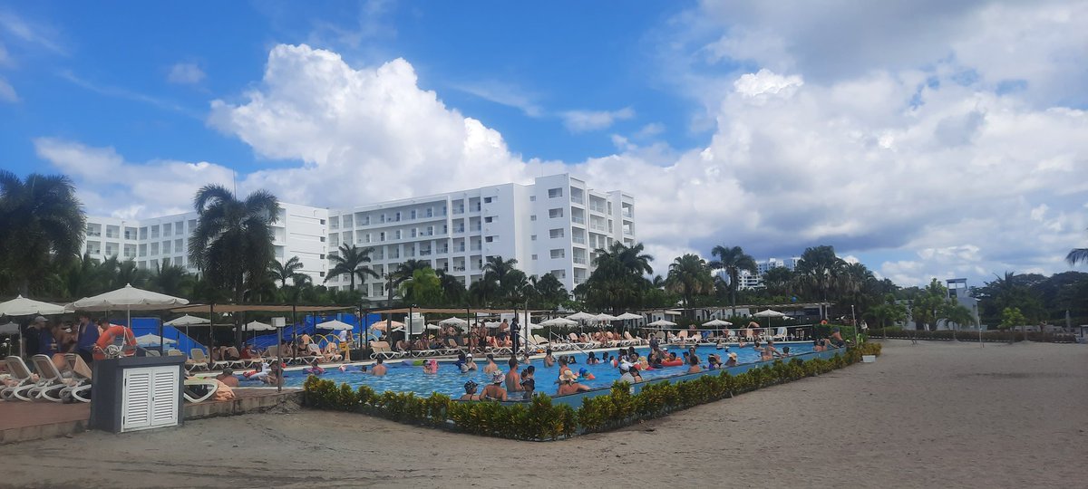 andrespawer's tweet image. Inicio de enero y Vacaciones @RiuHoteles #panamá #trylogy #trylogyeventos