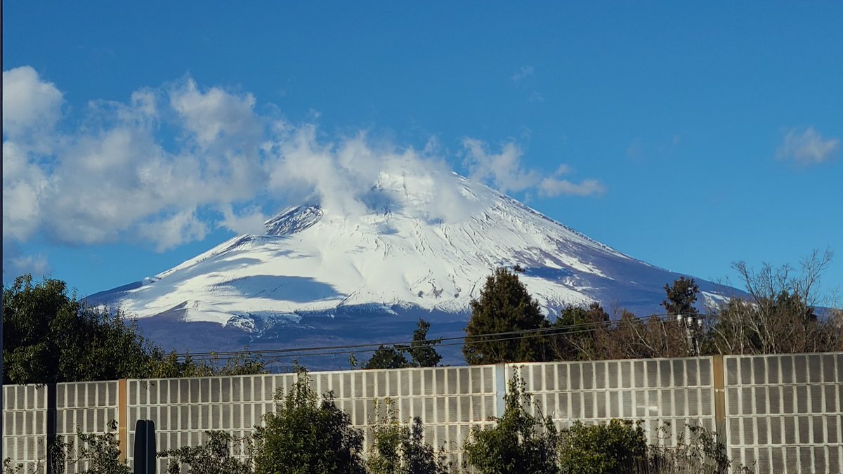 🗻🗻🗻🗻🗻🗻