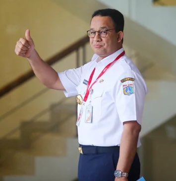 aj_gordonite's tweet photo. Anies Baswedan, eks-gubernur DKI Jakarta dengan Tissot PRC 200 chronograph 44mm. https://t.co/I223OlZFxp