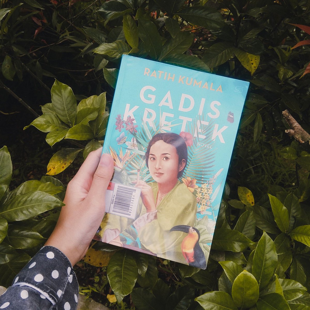 afarawayy's tweet photo. — currently reading
Gadis Kretek by Ratih Kumala
Penerbit : Gramedia Pustaka Utama
Halaman : 275
Start : 4/1/2023
@liliniim @grobmart
#ReadingChallengewithLILI #GrobMart #GrobPrime #GrobMartxLILI https://t.co/NhtRq2FnUN
