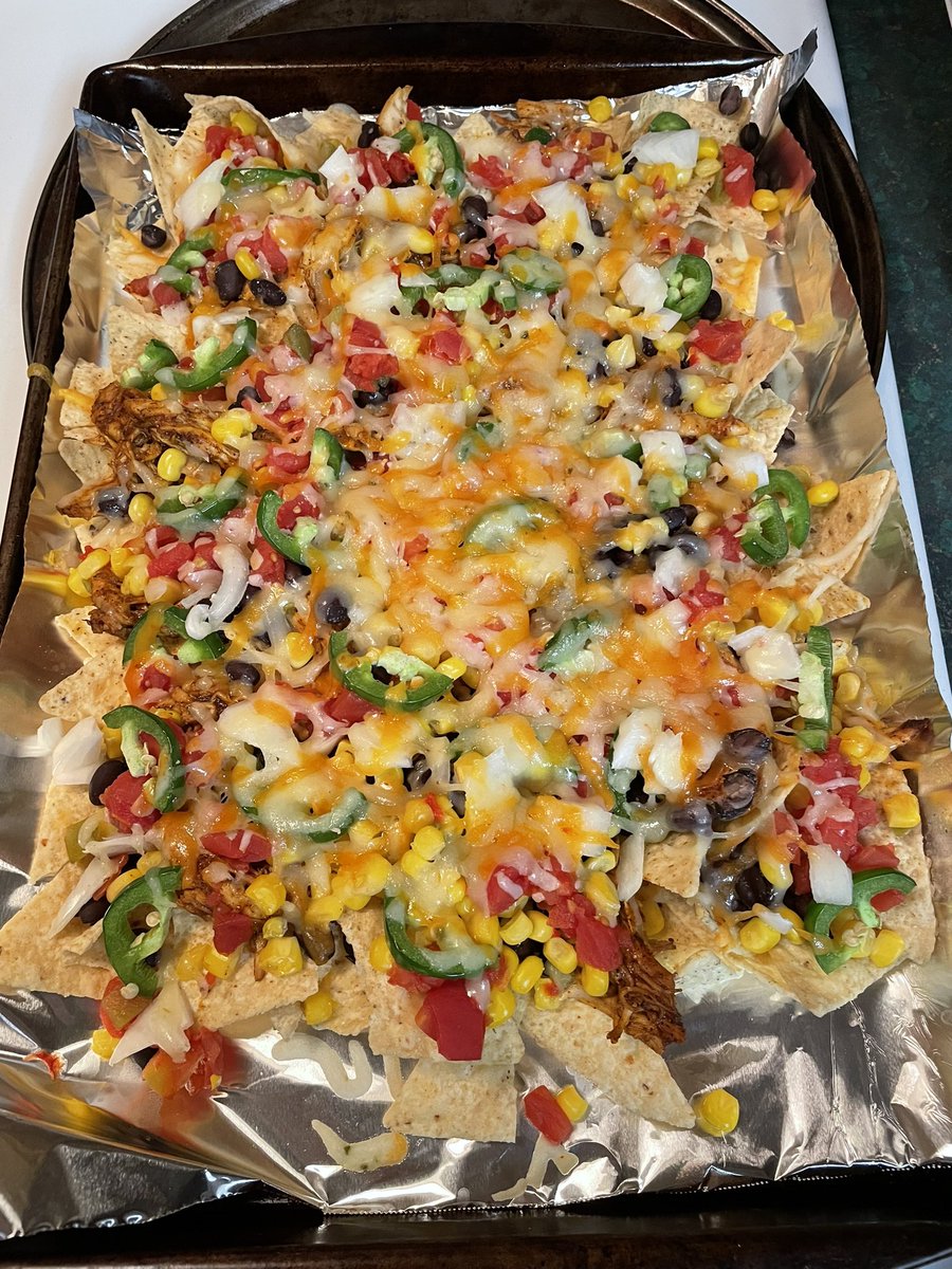 DishesTrish's tweet photo. #Vikings #game was #horrid but the #nachos were sure #good #cabincooking #mncooking https://t.co/FQj7xTcDZi