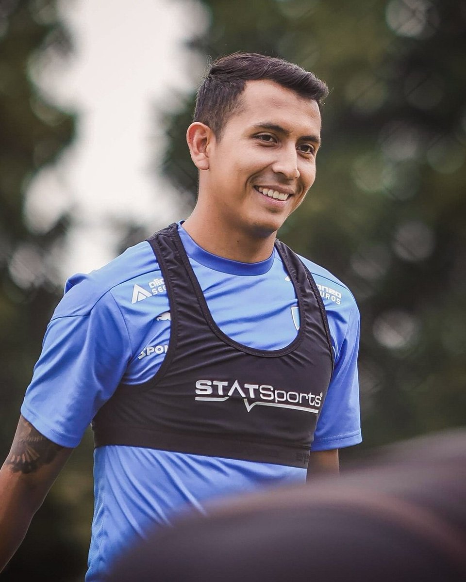#sport | #Bolívar
JUÁREZ INSISTE POR FERNÁNDEZ 💥
En la previa al duelo amistoso con Racing en Buenos Aires, los Bravos hicieron llegar una propuesta formal a la Academia para hacerse con los servicios del lateral izquierdo en este mercado de pases.