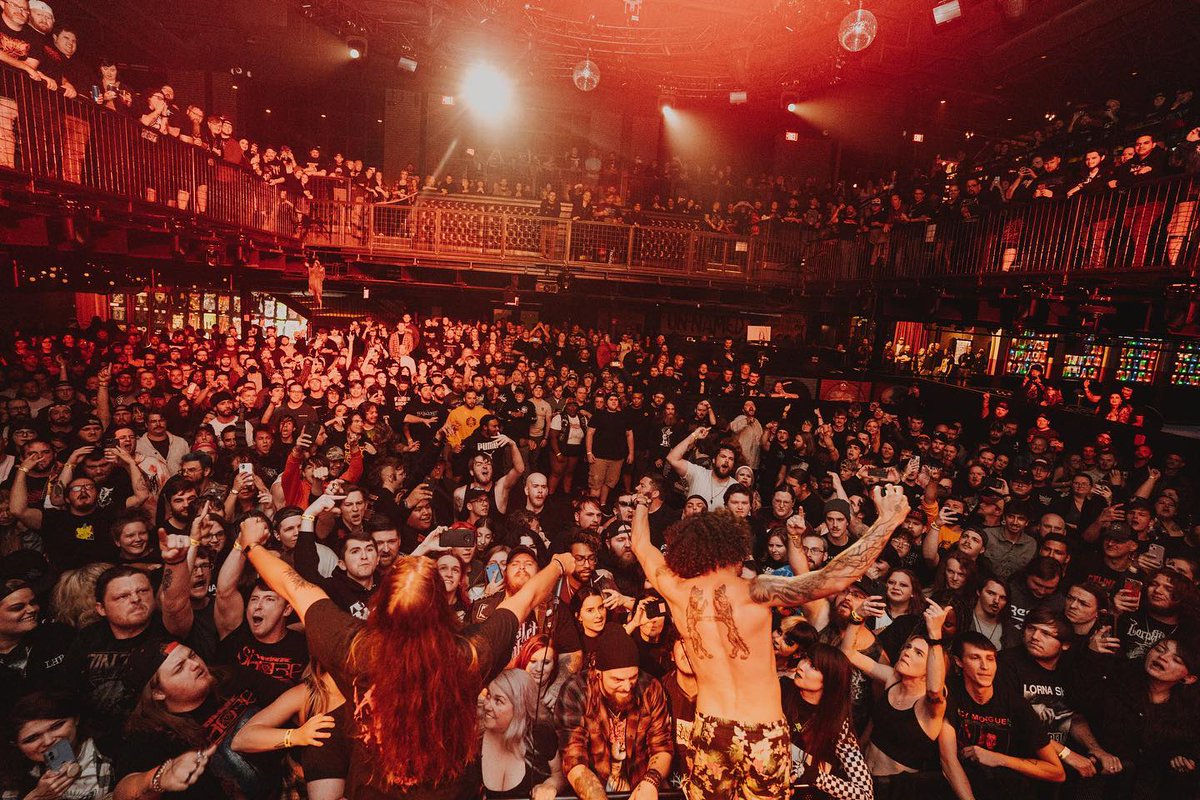AngelMakerBand's tweet photo. 🎉 2023 IS HERE🎉
.
We wanted to thank ALL OF YOU for the incredible love and support you’ve shown us this past year. Nothing we’ve done would be possible without you so from the bottom of our blackened Canadian hearts, THANK YOU! 🙏🏻 https://t.co/2TBpB3XZti