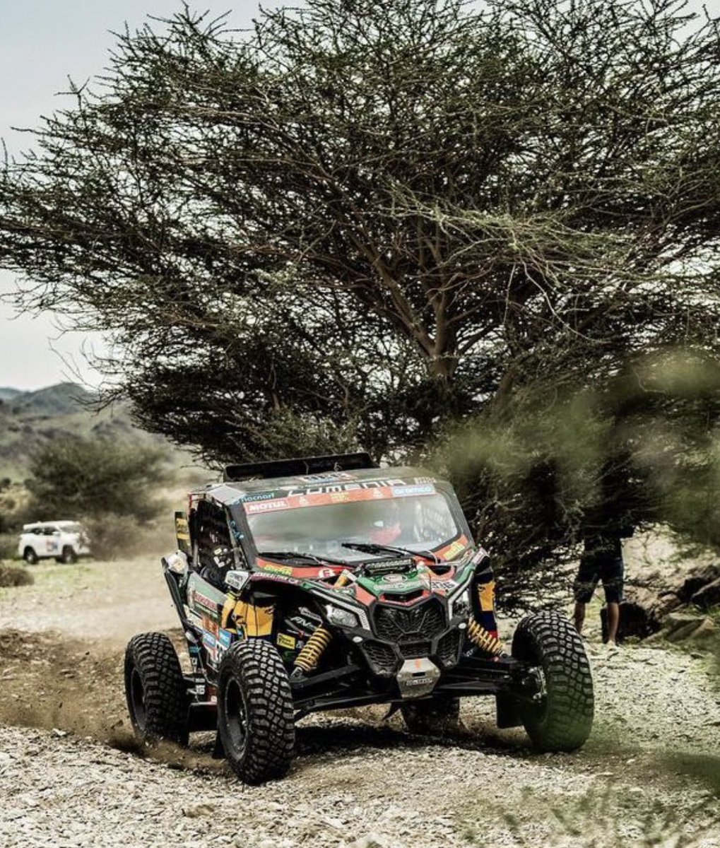 Andresito__'s tweet photo. Termina la etapa 3 del #Dakar2023 y y con 20h 15’ 54” el #Ecuatoriano @bradleysalazar se en en el puesto #33 de la clasificación general tomando en cuenta que el empezó este #Dakar en la posición 46 https://t.co/7vts4JSV6X